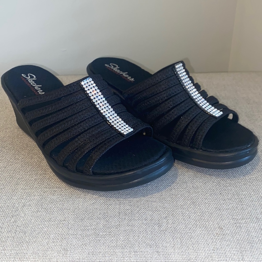 Black Sketchers Memory Foam Sandals